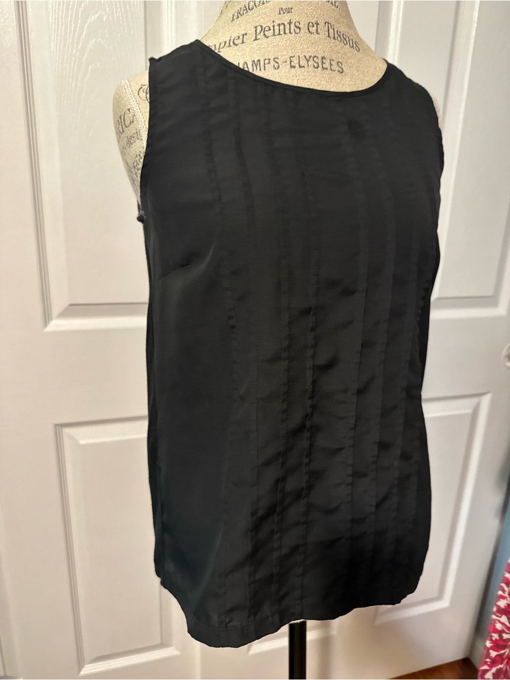 Banana Republic Small Classic Black Sleeveless Women's Top